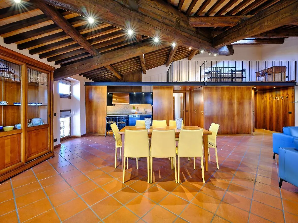 Apartmentsarena - Residenza Degli Scaligeri - Piazza Erbe Verona Apartment