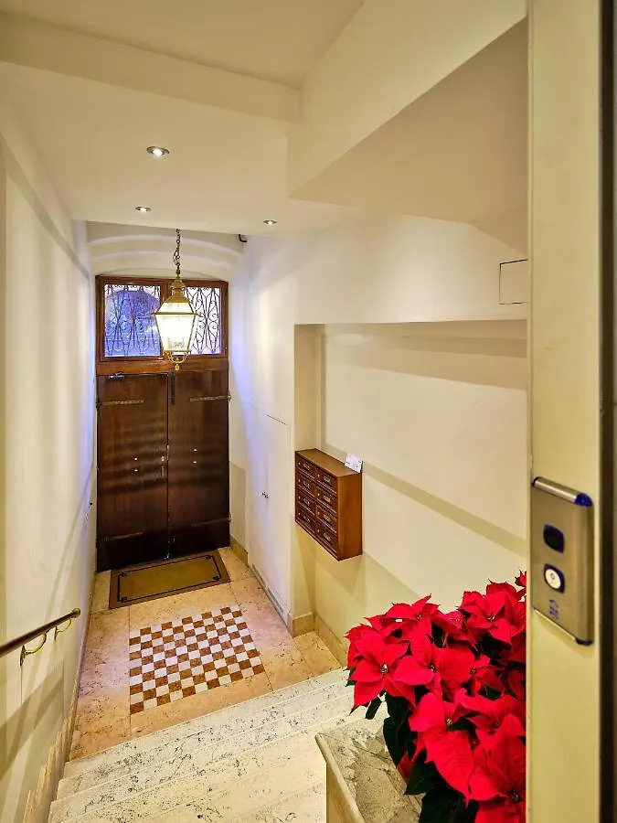 Apartmentsarena - Residenza Degli Scaligeri - Piazza Erbe Verona