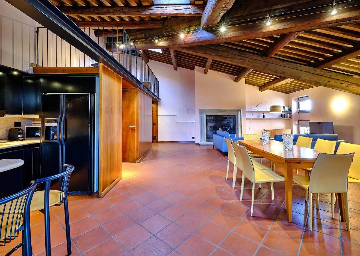 Apartmentsarena - Residenza Degli Scaligeri - Piazza Erbe Verona İtalya