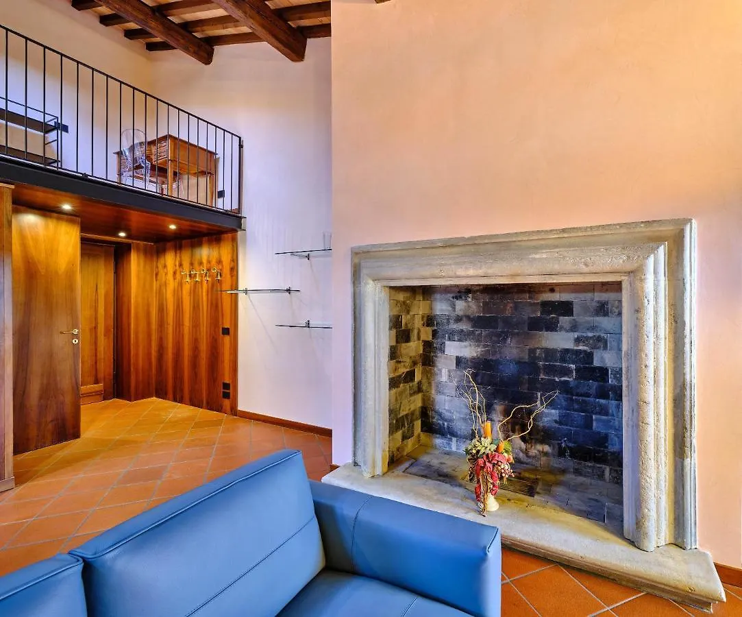 Apartmentsarena - Residenza Degli Scaligeri - Piazza Erbe Verona Daire