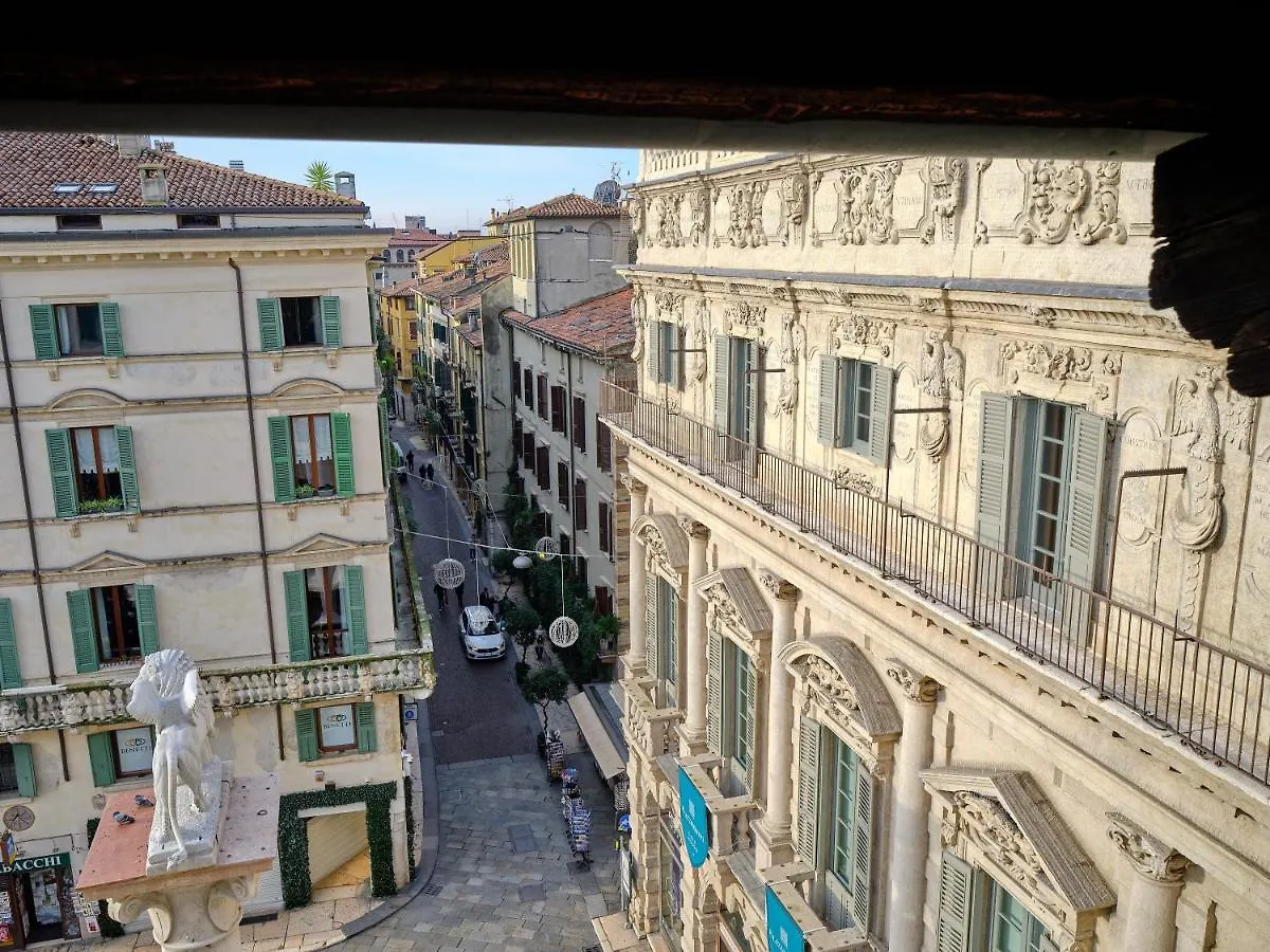 Apartmentsarena - Residenza Degli Scaligeri - Piazza Erbe Verona 0*,